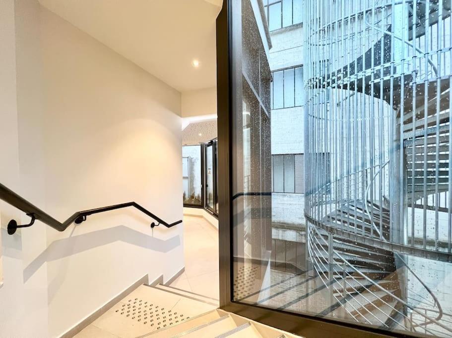 Parisian I118944i1 Chambreimontmartre-pigalle Appartement Paris